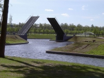 Мосты Государственного комплекса «Дворец конгрессов» в Стрельне